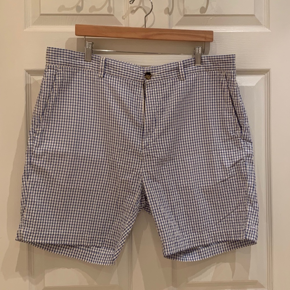 Vineyard vines shorts